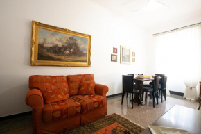 ALTIDO Spacious Flat for 7, near train station in Genova, Genova